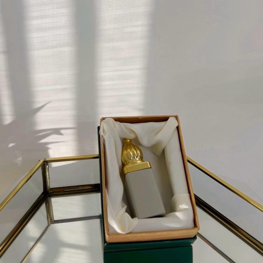 Heritage Cigar Attar